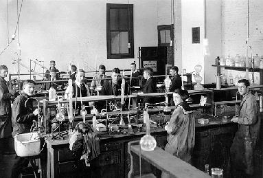 Students in Chemistry Lab, 1922