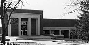 Dimond Library before renovation, from Murkland courtyard.