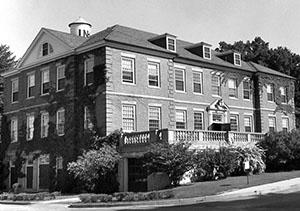 Pettee Hall with UNH water tank in background, June 1960.