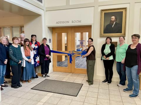 Library dean cuts ribbon at reopening ceremony